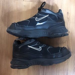 Toddler size 9 Nike air max plus tennis shoe